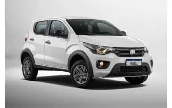 Fiat Mobi 2026 branco, visto de frente e de lado sobre fundo cinza.