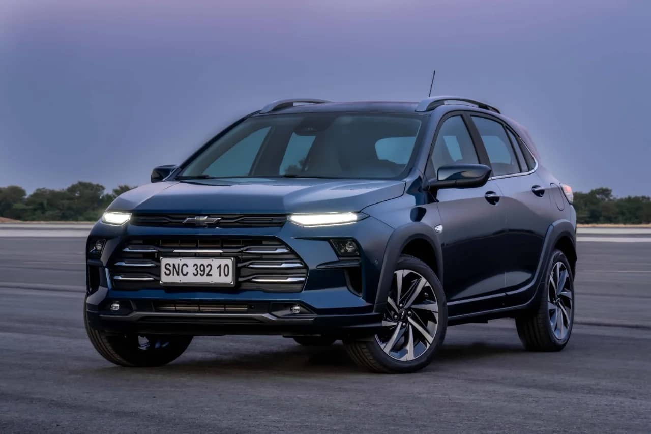 Chevrolet Sonic SUV Premier 2027 em ambiente externo.