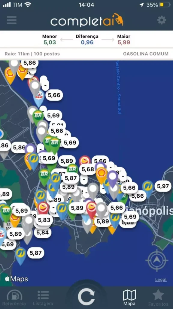 Print da tela de um smartphone usando o aplicativo Competaí, mostrando um mapa sinalizando as localizações e preços de postos de gasolina.